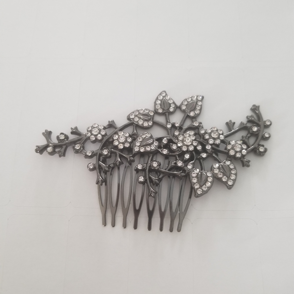 Elegant Silver Floral Hair Comb